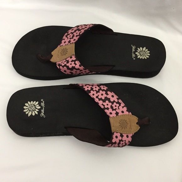 yellow box flip flops size 11